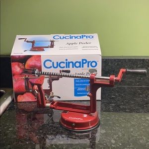 CucinaPro Apple Peeler